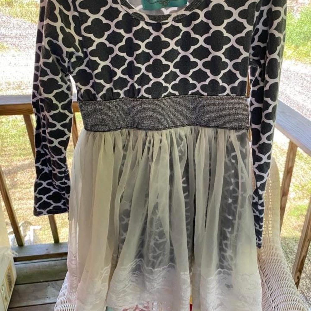 Kalli Collection Black and White Patterned Kids Dress